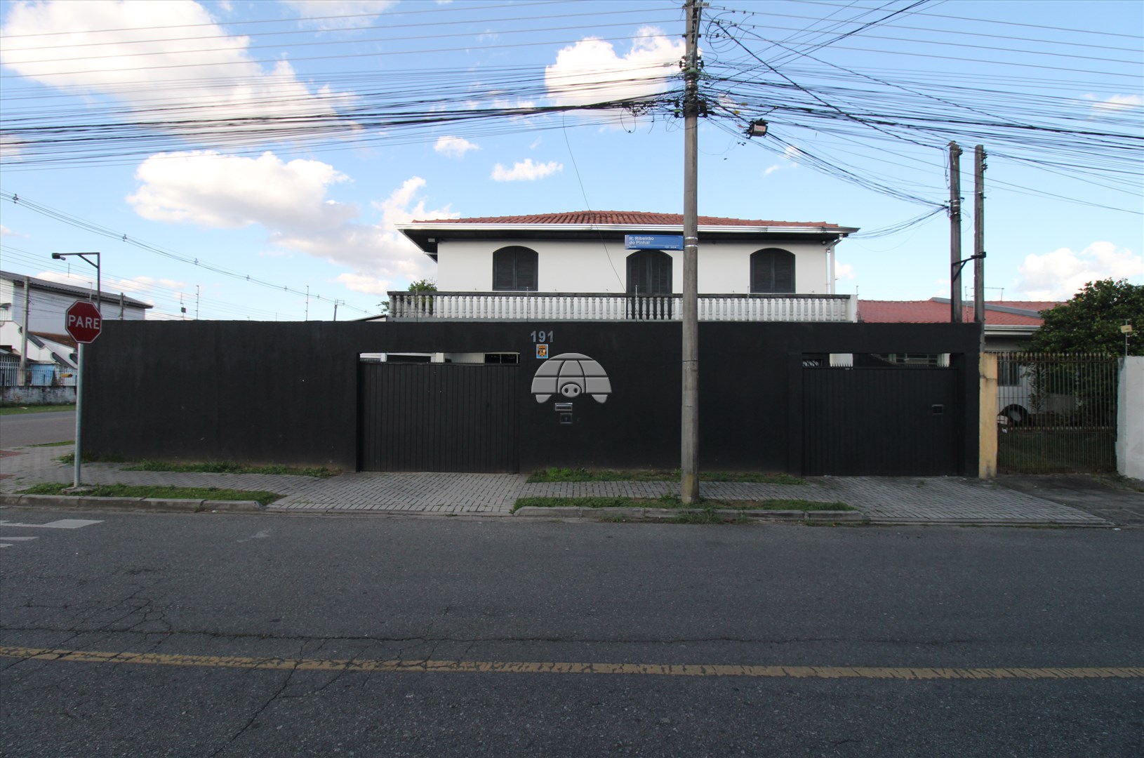 Sobrado para alugar em Xaxim, Curitiba — Portal Chave Fácil