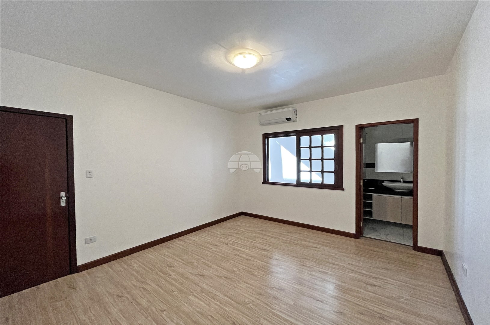 Casa Residencial para Locação no Bairro Bom Retiro ref. 7525 (10 / 10)