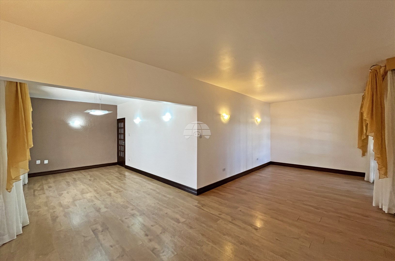 Casa Residencial para Locação no Bairro Bom Retiro ref. 7525 (3 / 10)