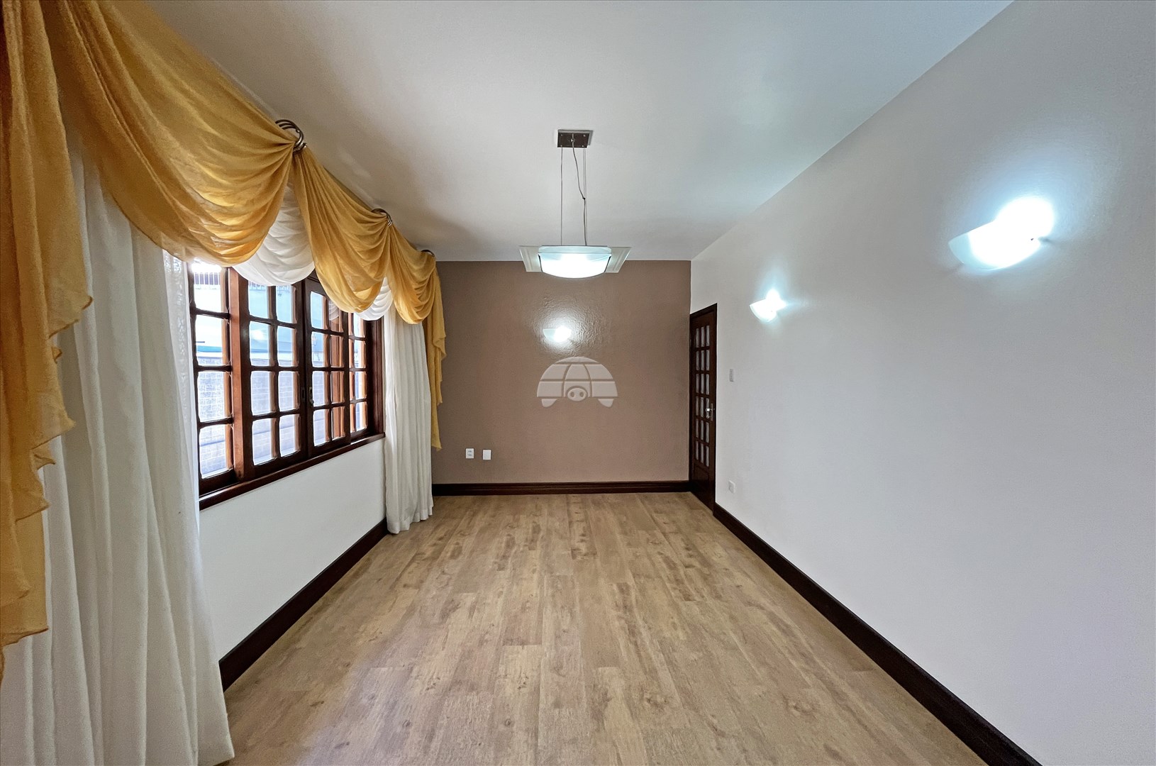 Casa Residencial para Locação no Bairro Bom Retiro ref. 7525 (4 / 10)
