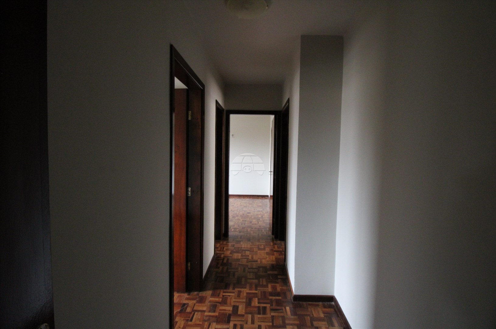 Apartamento para alugar em Cristo Rei, Curitiba — Outrasul Imobiliária