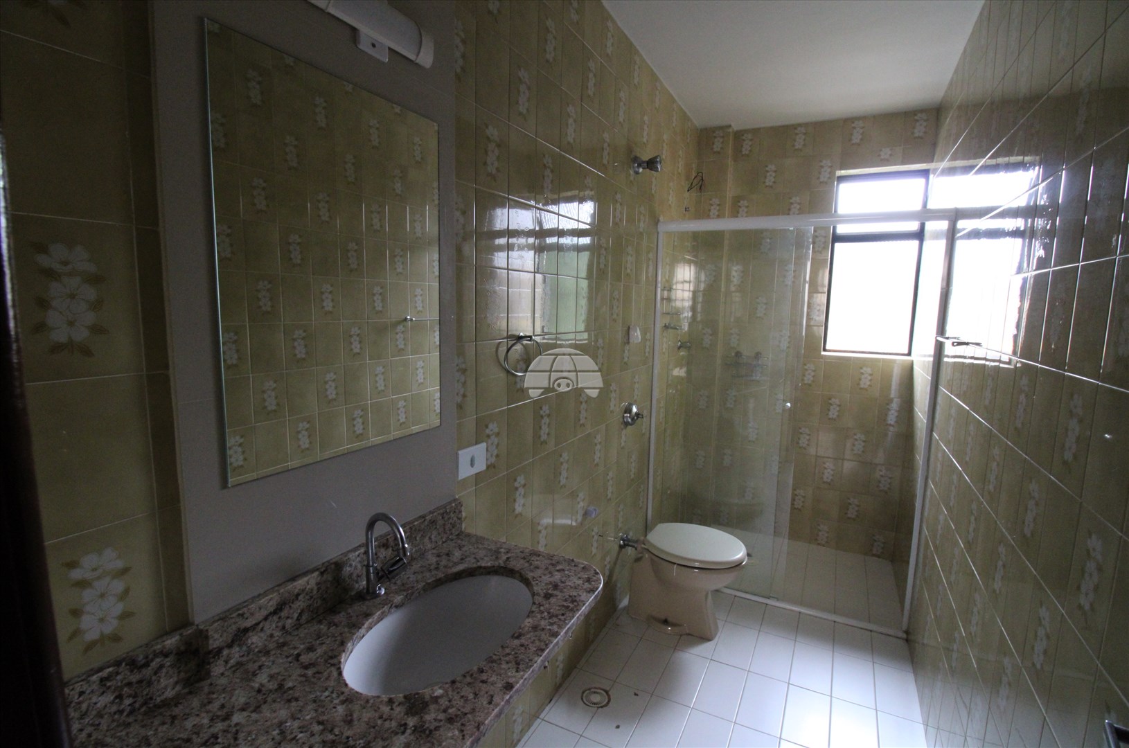 Apartamento para alugar em Cristo Rei, Curitiba — Outrasul Imobiliária