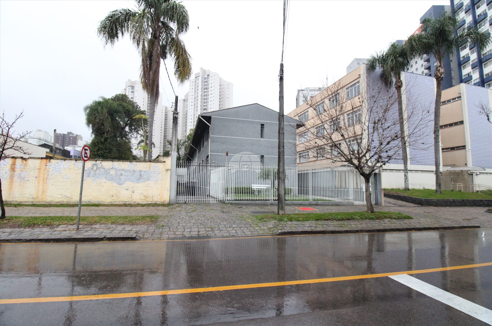 Apartamento para alugar em Cristo Rei, Curitiba — Outrasul Imobiliária