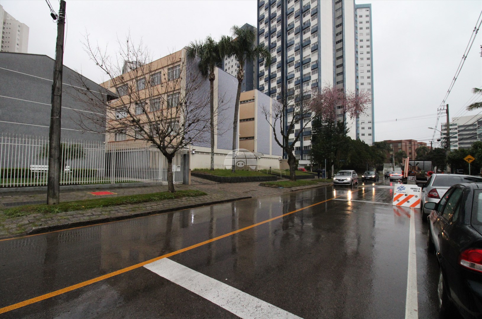 Apartamento para alugar em Cristo Rei, Curitiba — Outrasul Imobiliária