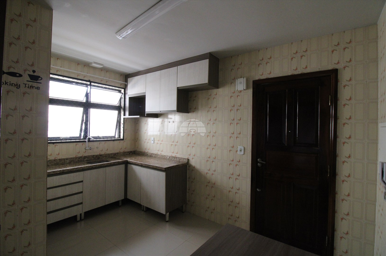 Apartamento para alugar em Cristo Rei, Curitiba — Outrasul Imobiliária