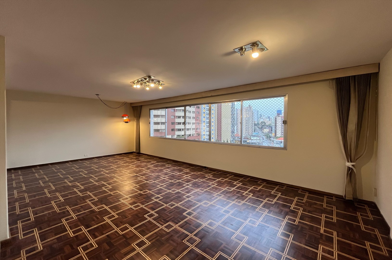 Apartamento Residencial para Locação no Bairro Batel ref. 85398 (10 / 10)