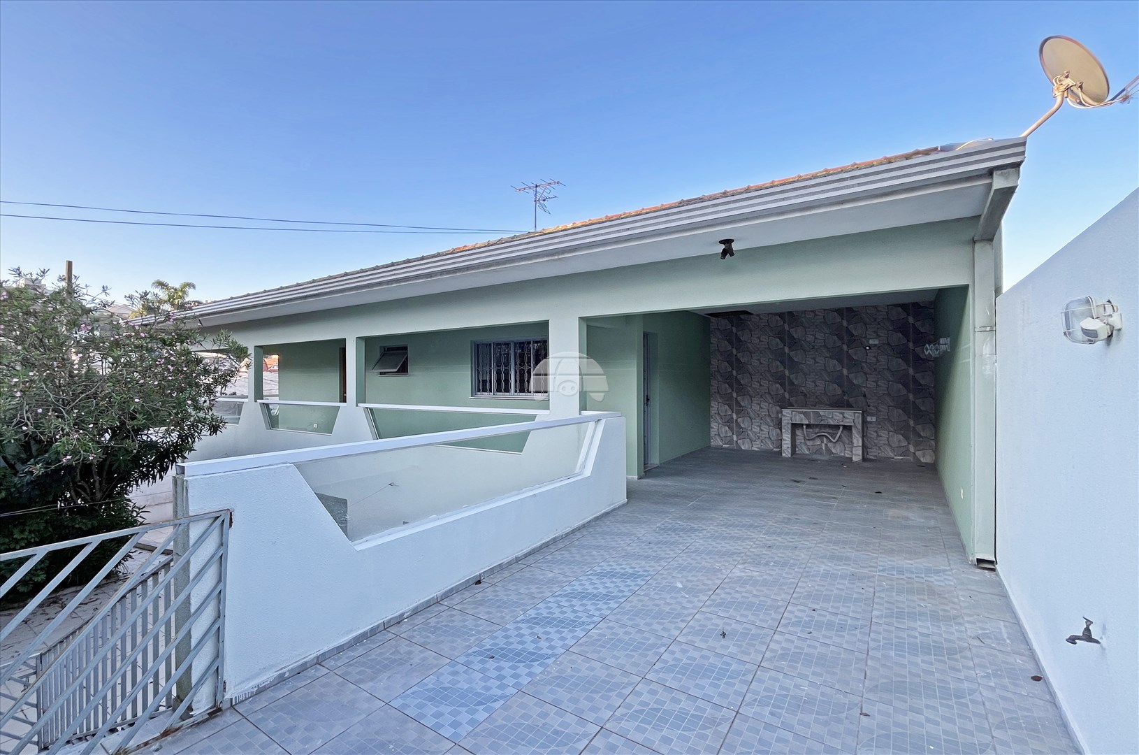 Casa para alugar em Uberaba, Curitiba — Portal Chave Fácil
