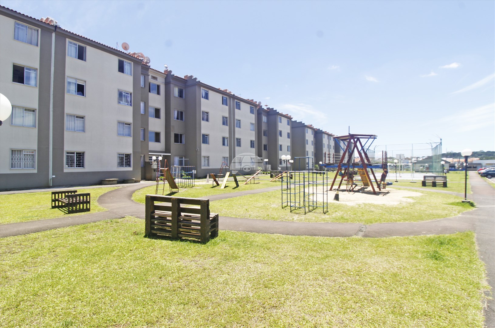 Apartamento para alugar em Sítio Cercado, Curitiba — Portal Chave Fácil