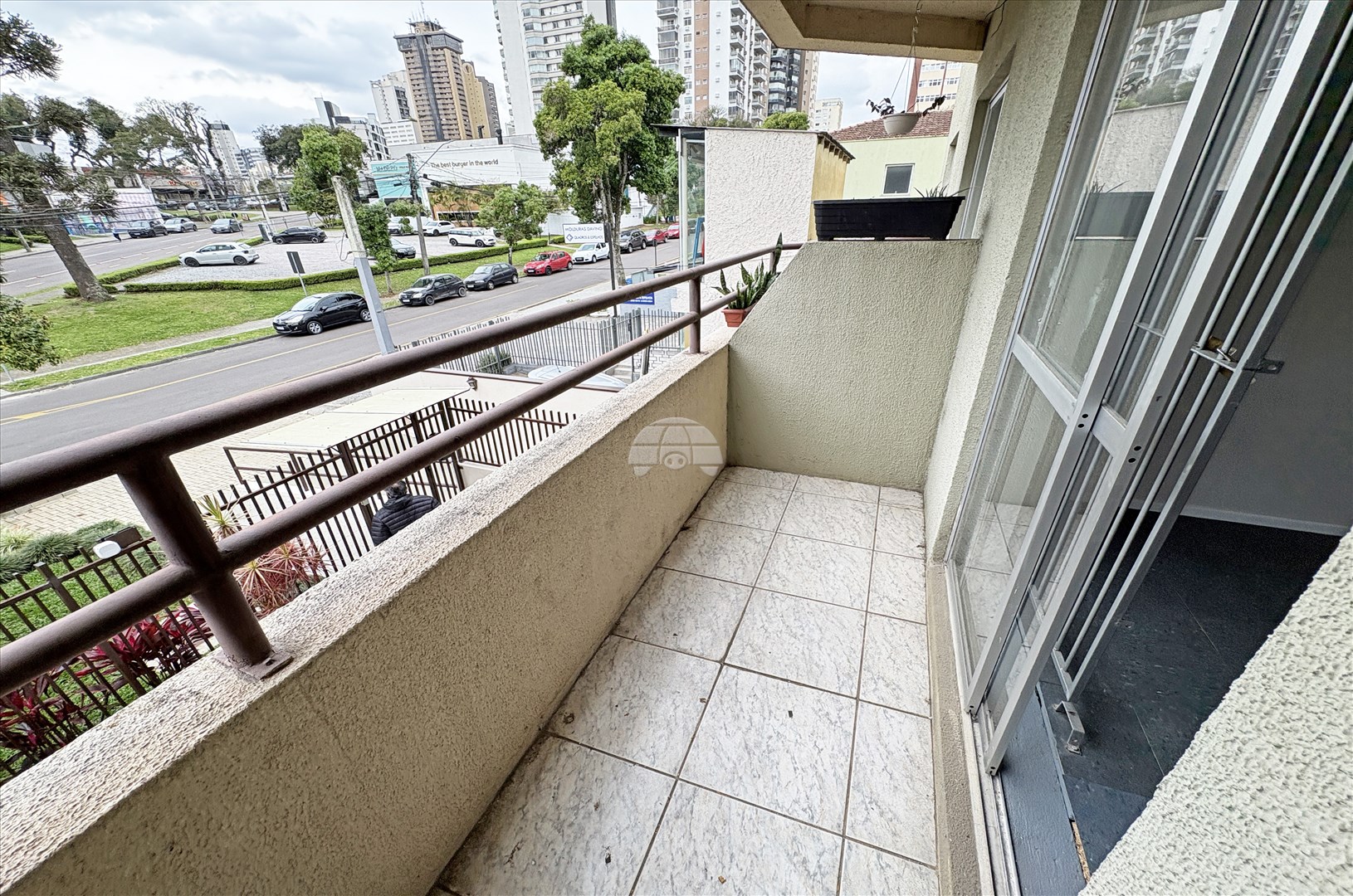 Comercial para alugar em Mercês, Curitiba — Imobiliária Razão