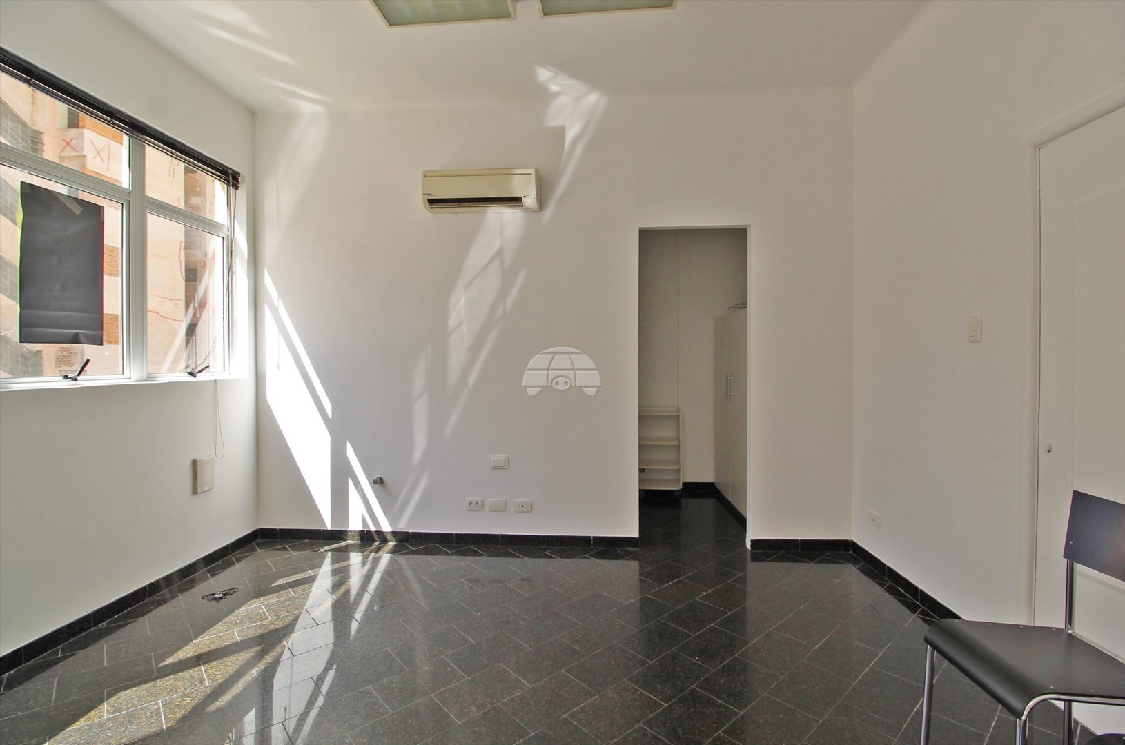 Sala/Conjunto Comercial para alugar em Centro, Curitiba — Portal Chave Fácil