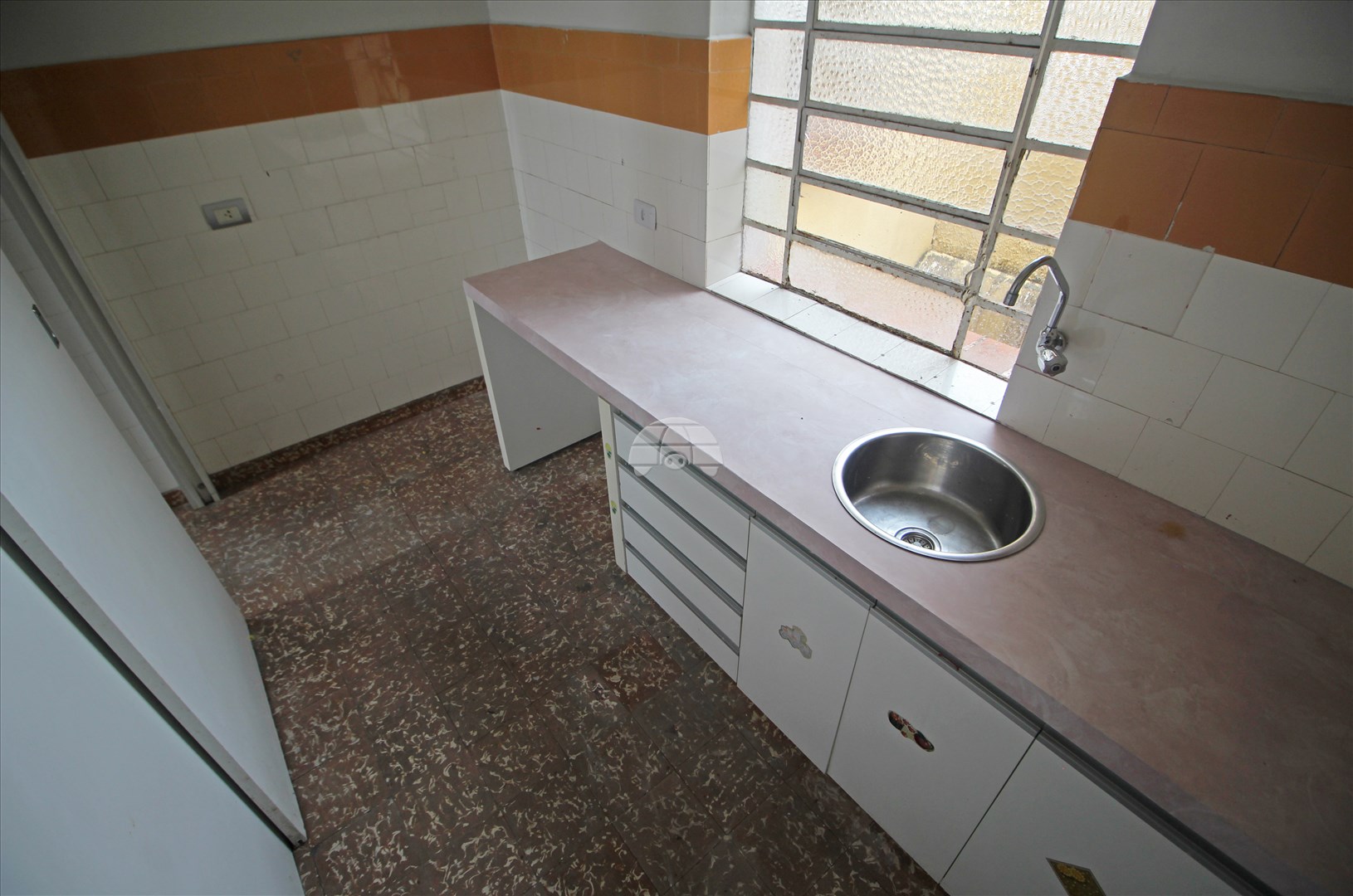 Loja Comercial para Locação no Bairro Água Verde ref. 550249 (9 / 10)