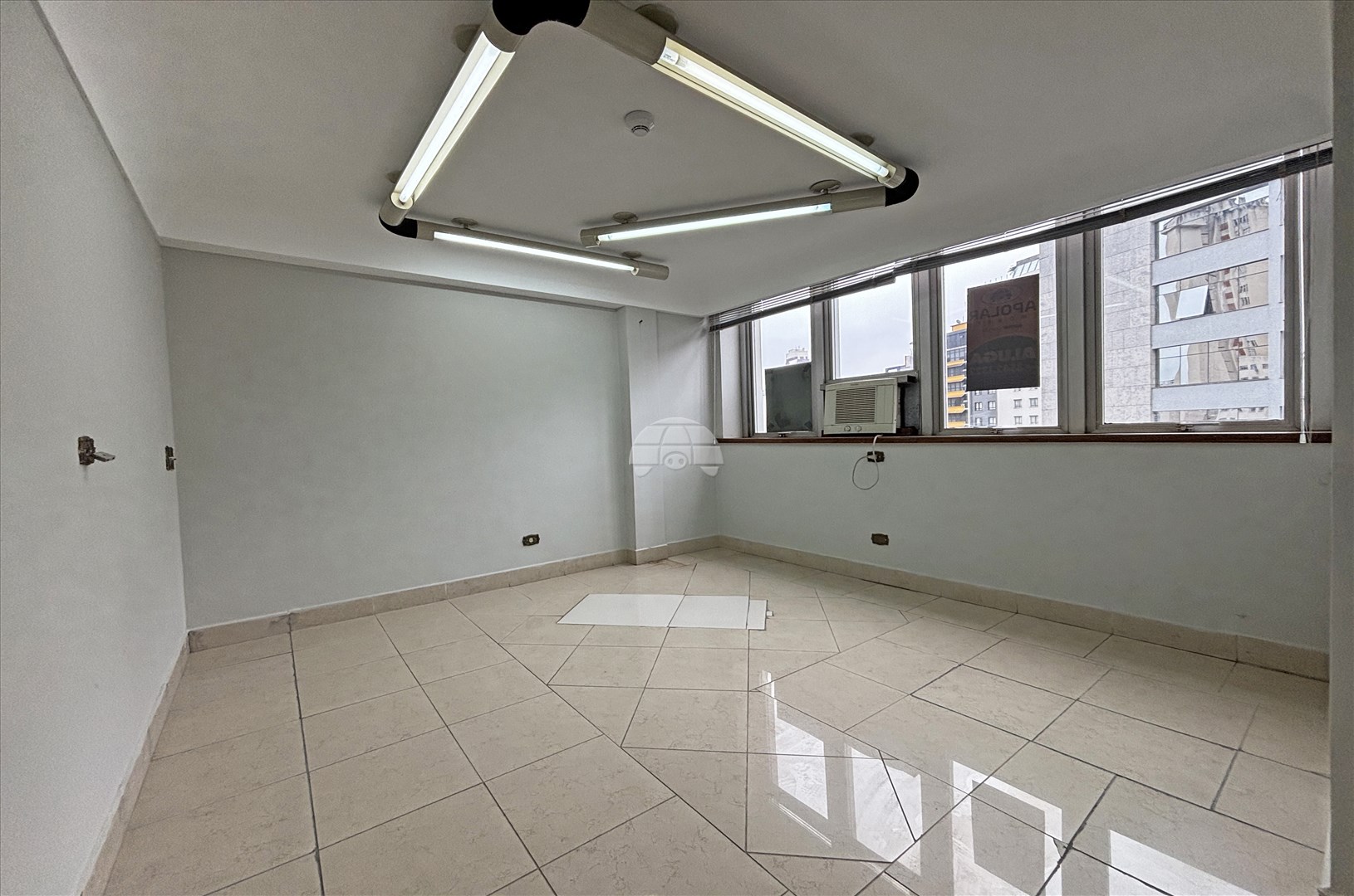Conjunto Comercial para Locação no Bairro Centro ref. 100745 (9 / 10)