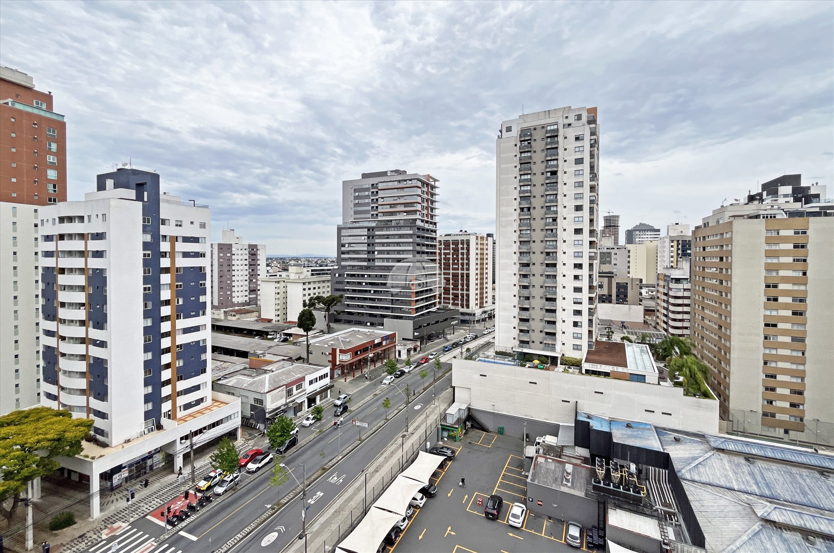 Apartamento para alugar em Vila Izabel, Curitiba — Portal Chave Fácil
