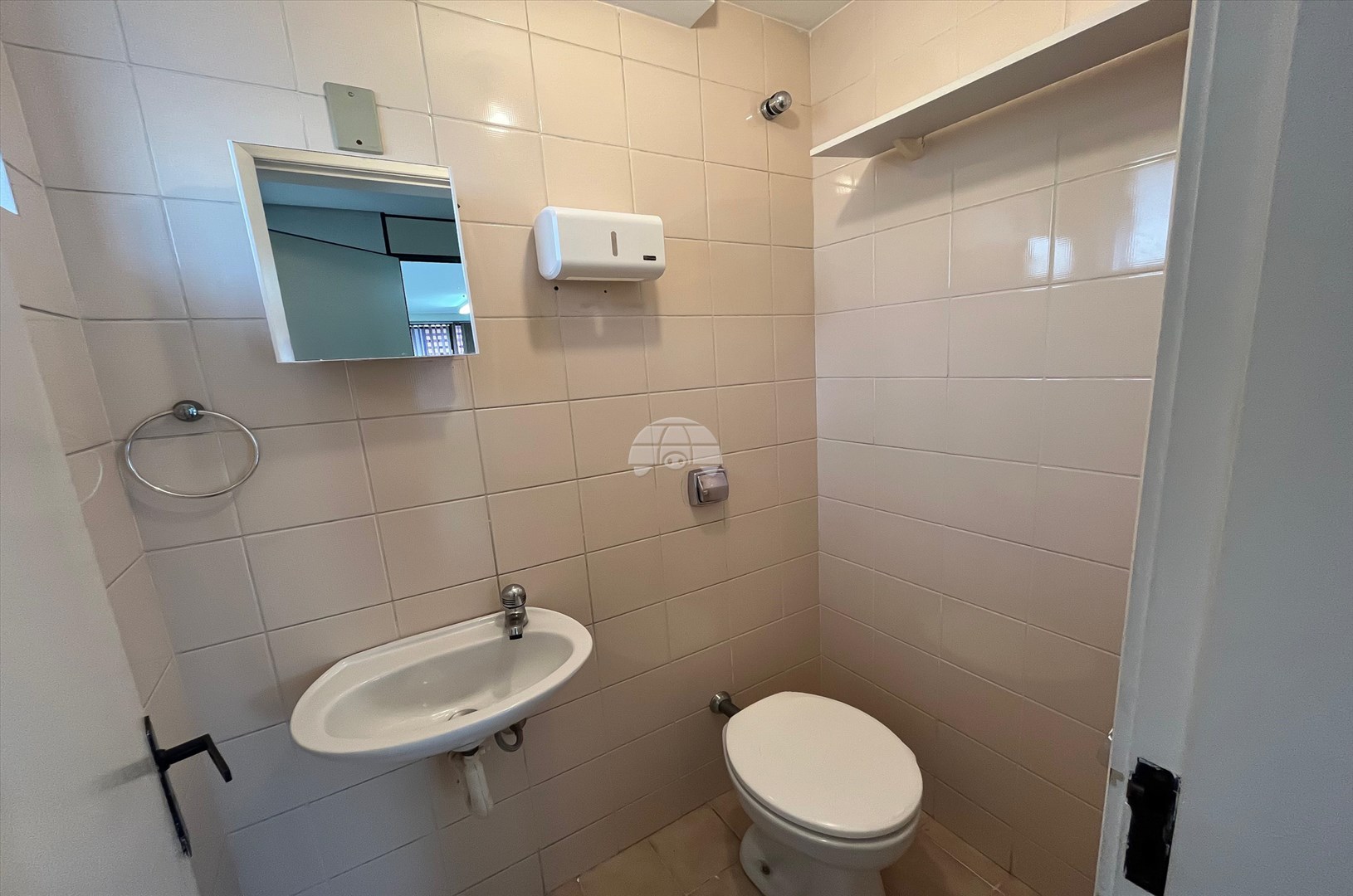SALA COMERCIAL