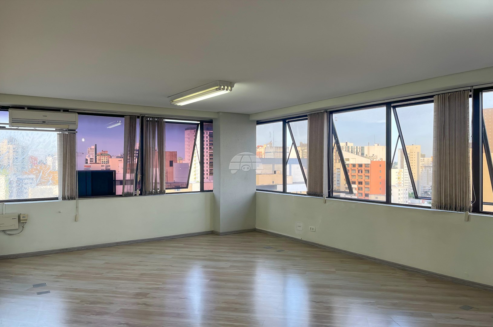 SALA COMERCIAL