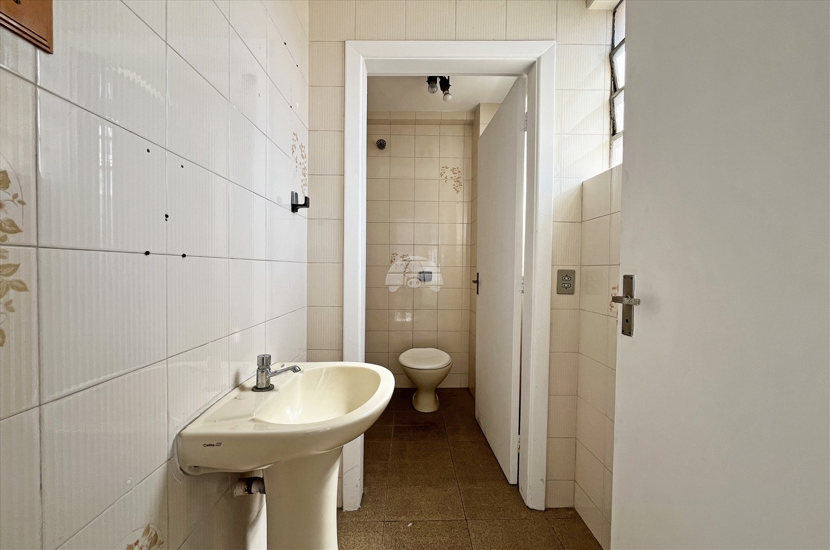 Comercial para alugar em Centro, Curitiba — Portal Chave Fácil