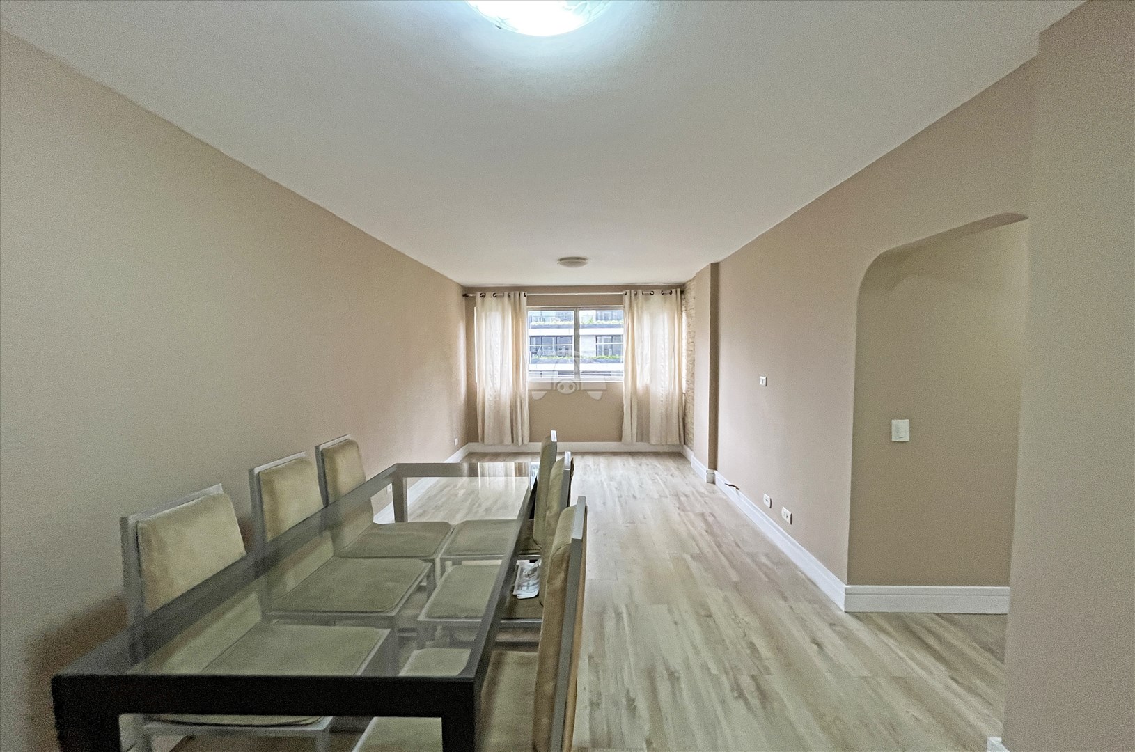 Apartamento para alugar em Ahú, Curitiba — Portal Chave Fácil