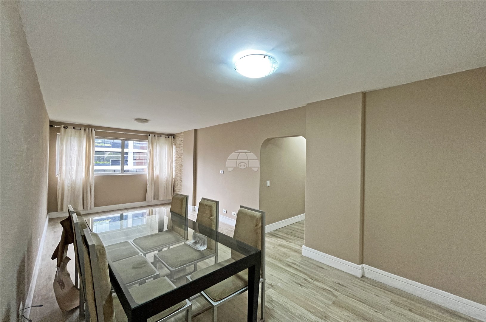 Apartamento para alugar em Ahú, Curitiba — Portal Chave Fácil