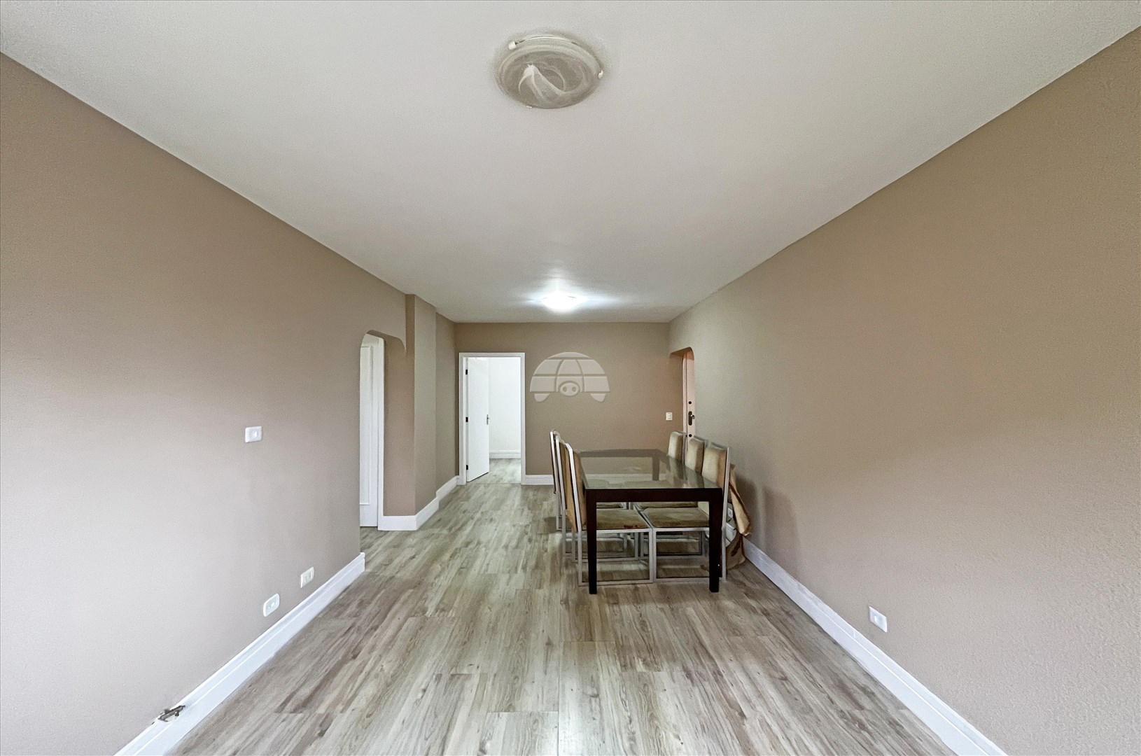 Apartamento para alugar em Ahú, Curitiba — Portal Chave Fácil