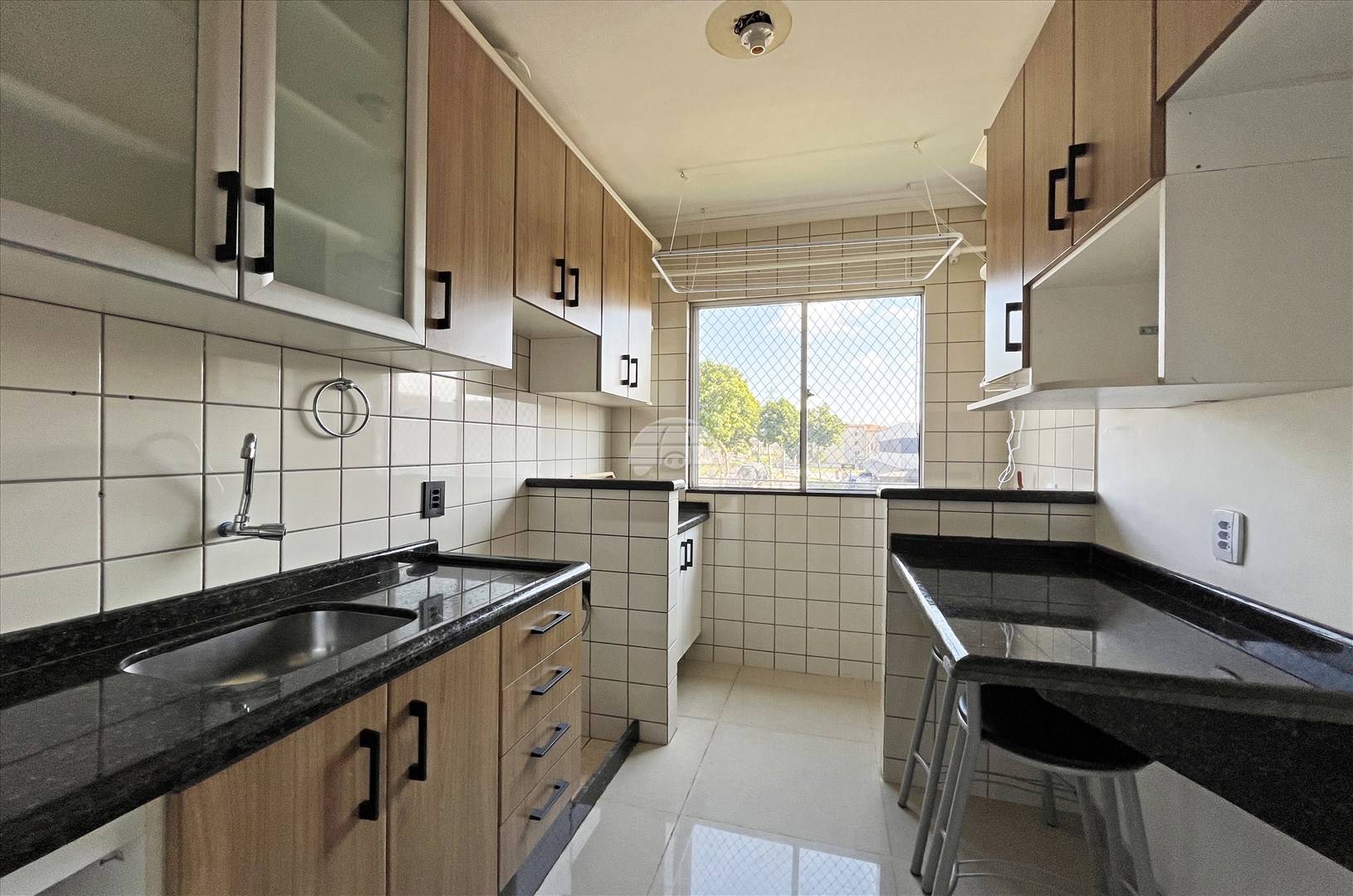 Apartamento para alugar em Sítio Cercado, Curitiba — Portal Chave Fácil