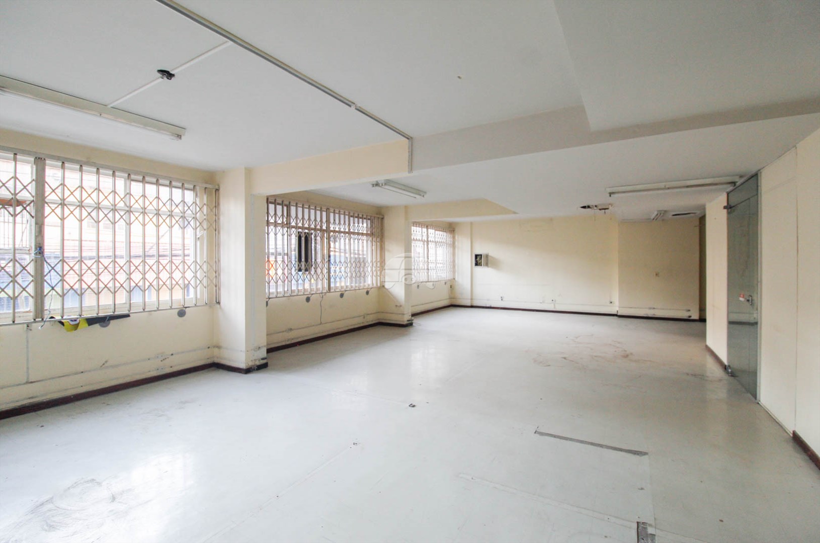 Sobreloja Comercial para Locação no Bairro Centro ref. 101585 (8 / 10)