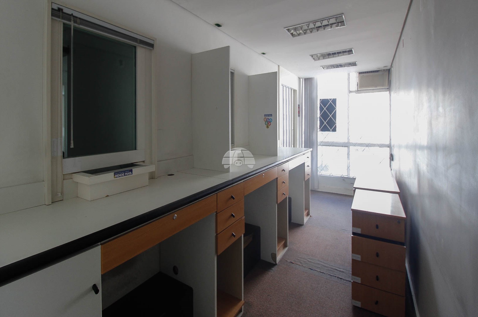 Sala/Conjunto Comercial para alugar em Centro, Curitiba — Portal Chave Fácil