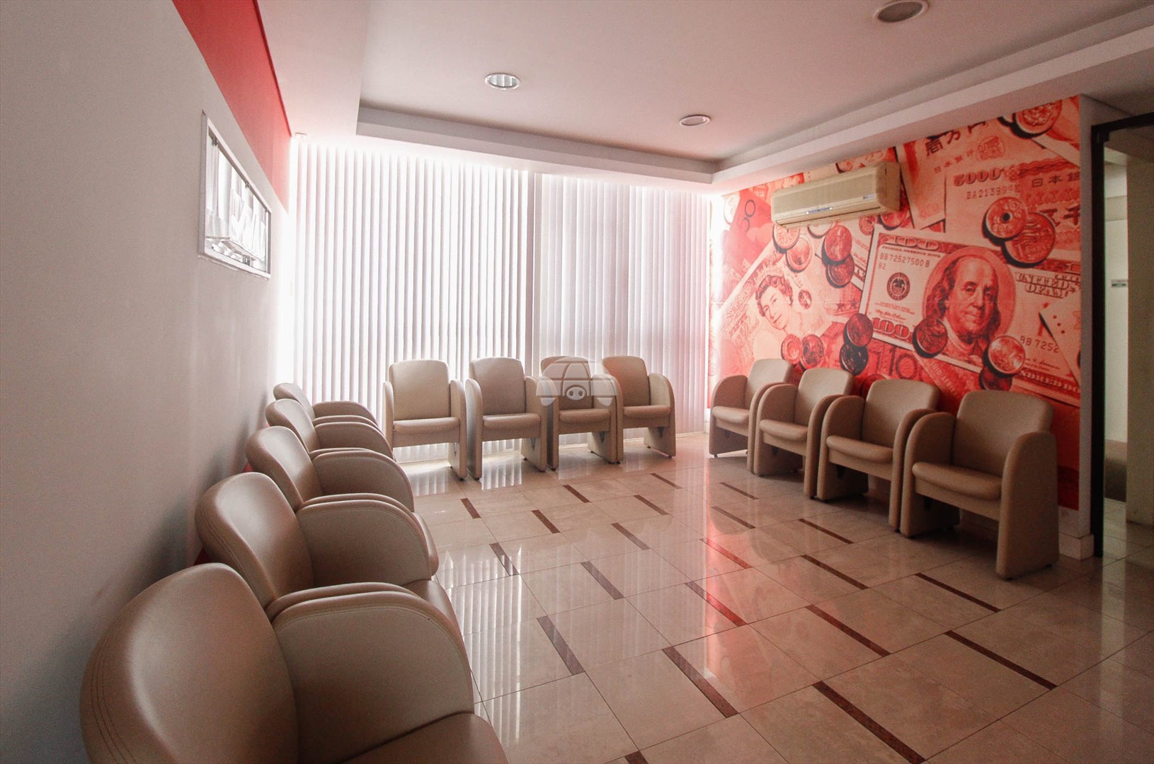 Sala/Conjunto Comercial para alugar em Centro, Curitiba — Portal Chave Fácil