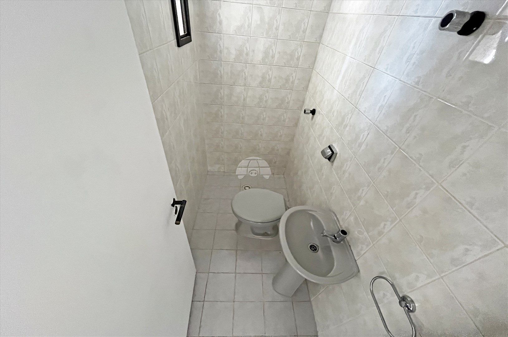 Sala Comercial para Locação no Bairro Mercês ref. 102346 (9 / 10)