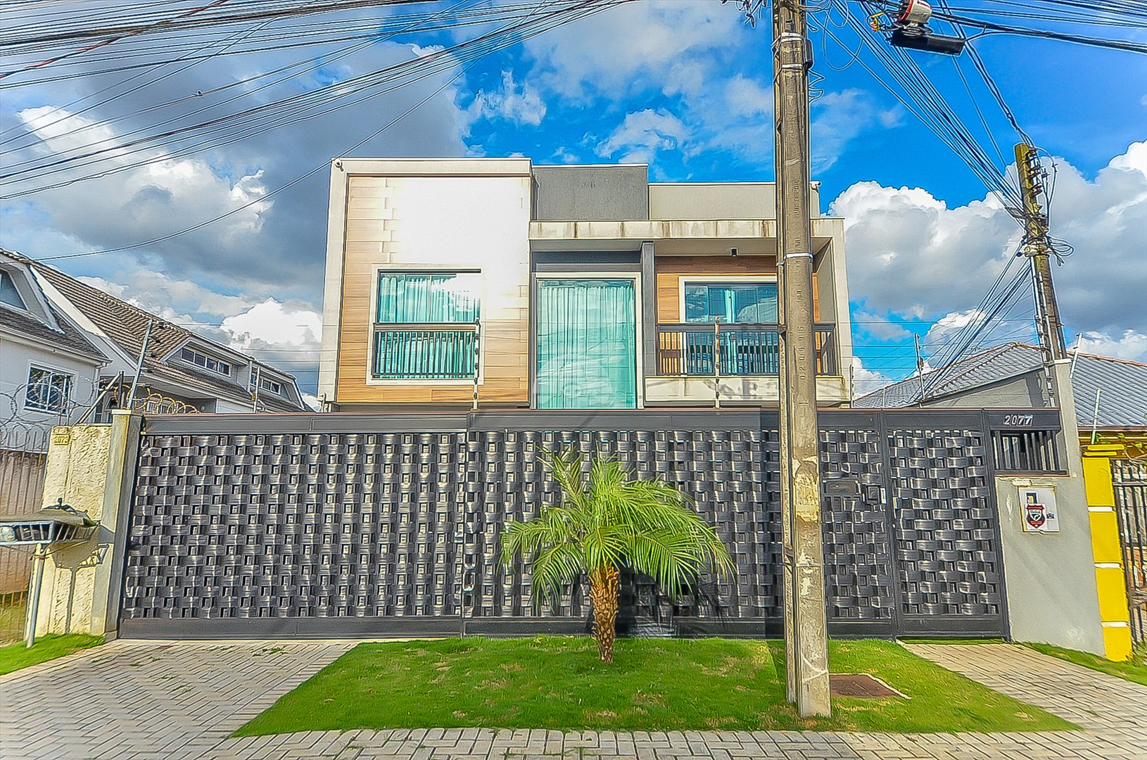 Casa à venda em Hauer, Curitiba — Portal Chave Fácil