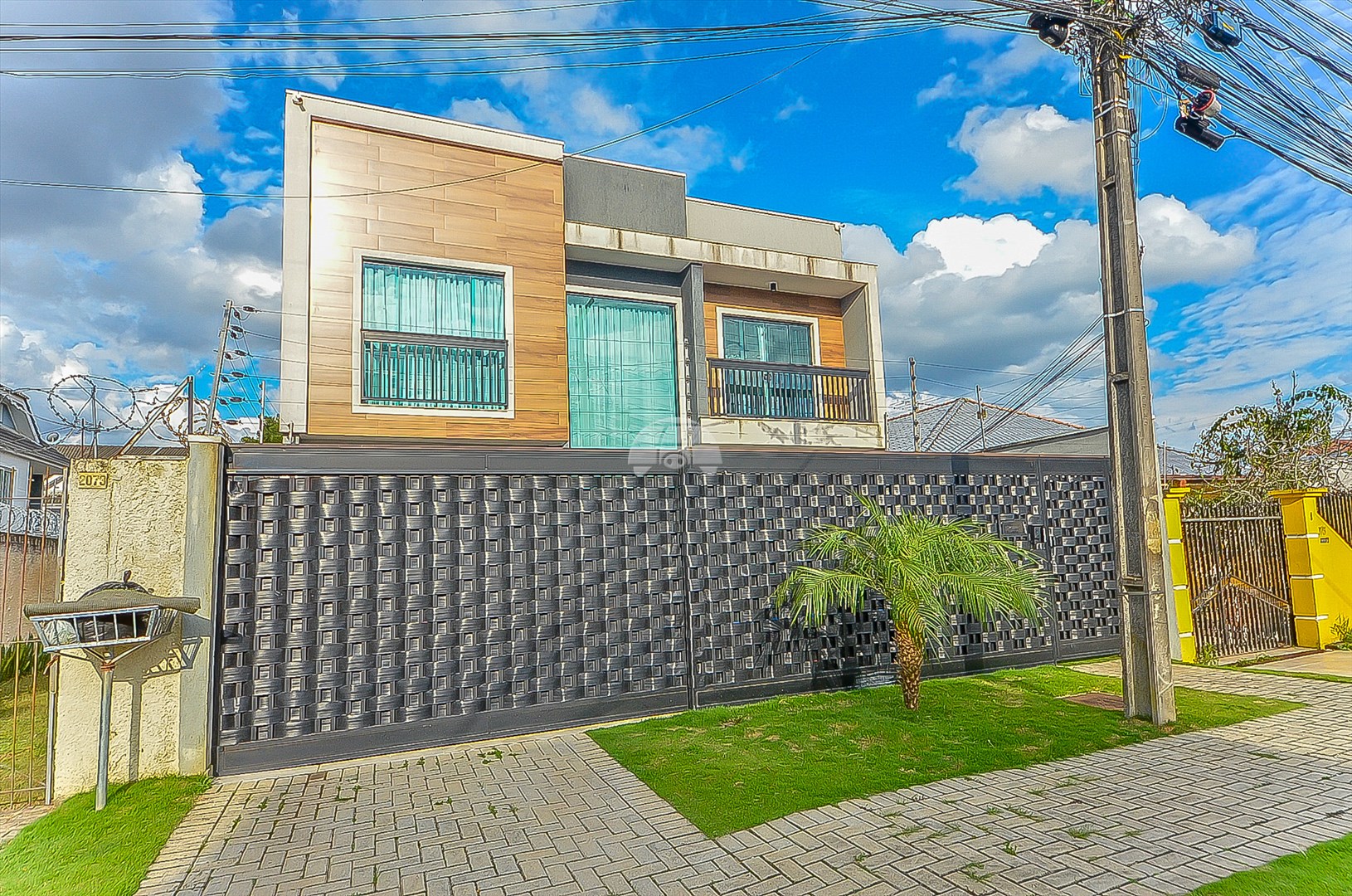Casa à venda em Hauer, Curitiba — Portal Chave Fácil