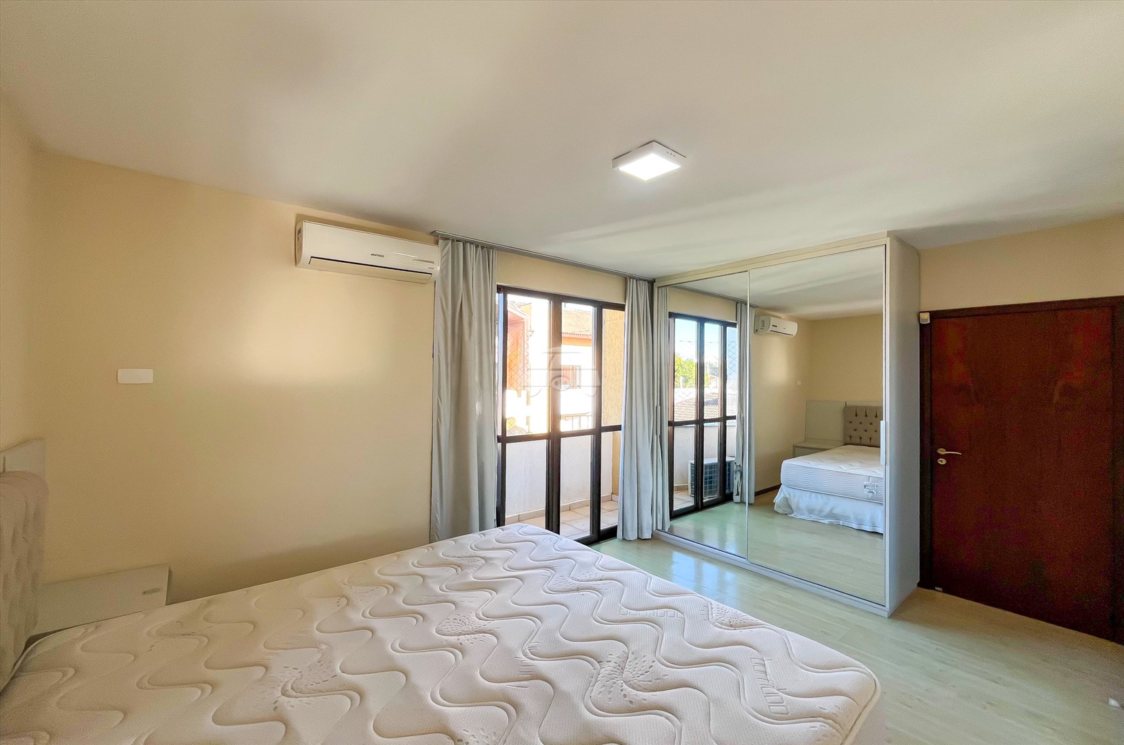 Casa para alugar em Boa Vista, Curitiba — MAFI ADMINISTRADORA DE IMOVEIS LTDA