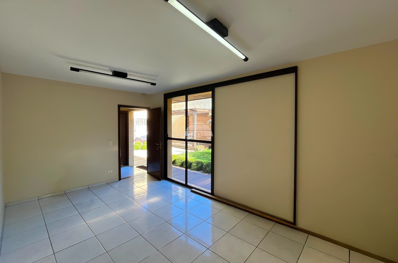 Casa para alugar em Boa Vista, Curitiba — MAFI ADMINISTRADORA DE IMOVEIS LTDA