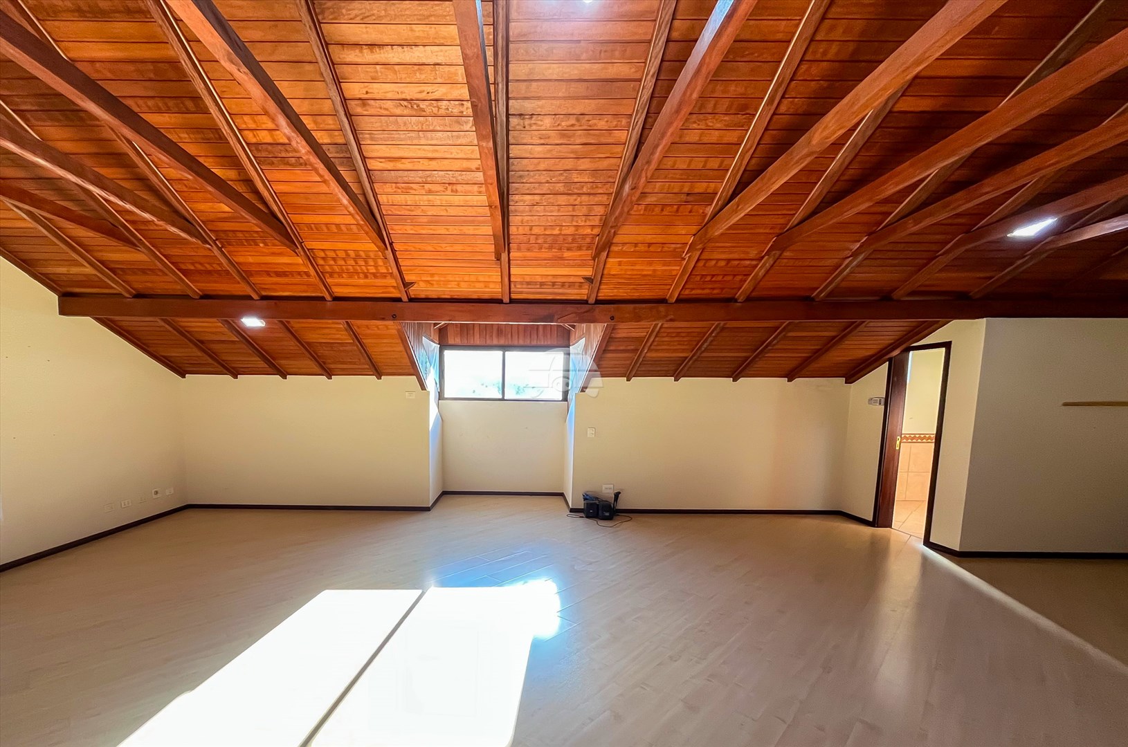 Casa para alugar em Boa Vista, Curitiba — MAFI ADMINISTRADORA DE IMOVEIS LTDA
