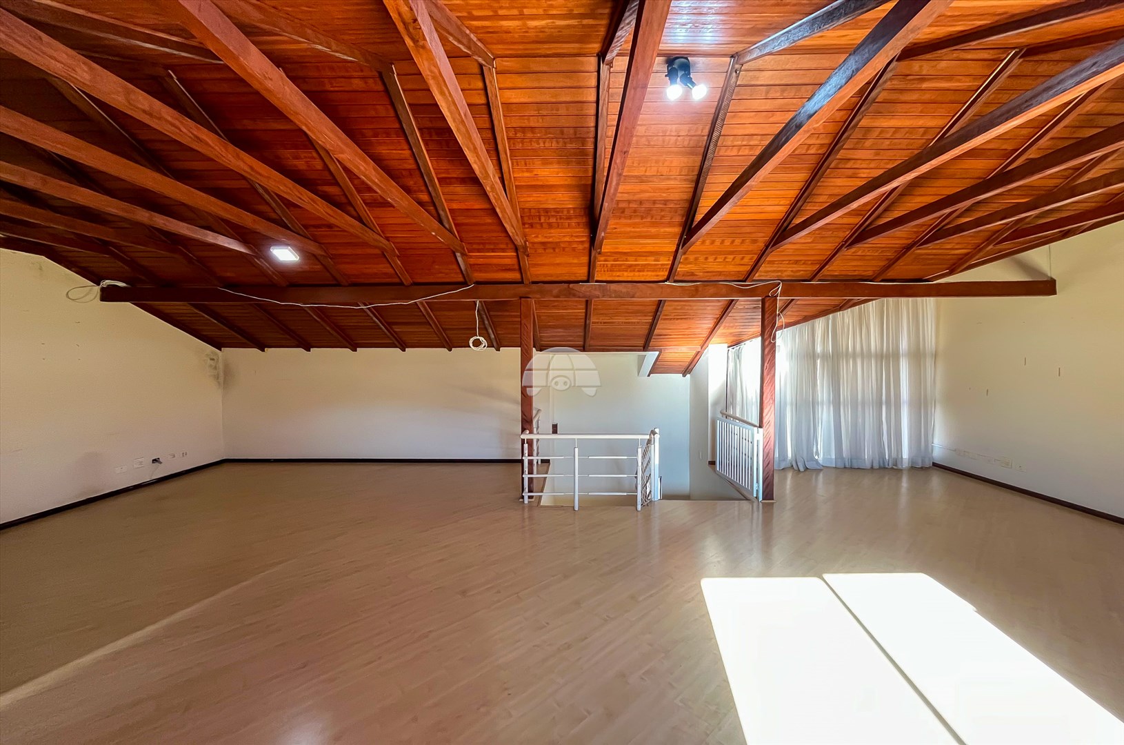 Casa para alugar em Boa Vista, Curitiba — MAFI ADMINISTRADORA DE IMOVEIS LTDA