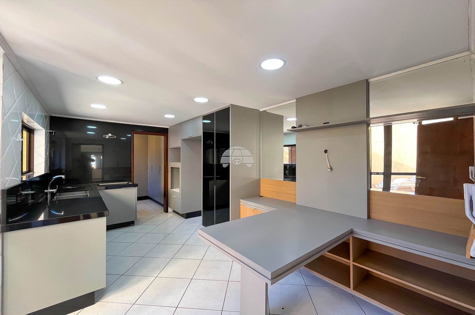 Casa para alugar em Boa Vista, Curitiba — MAFI ADMINISTRADORA DE IMOVEIS LTDA