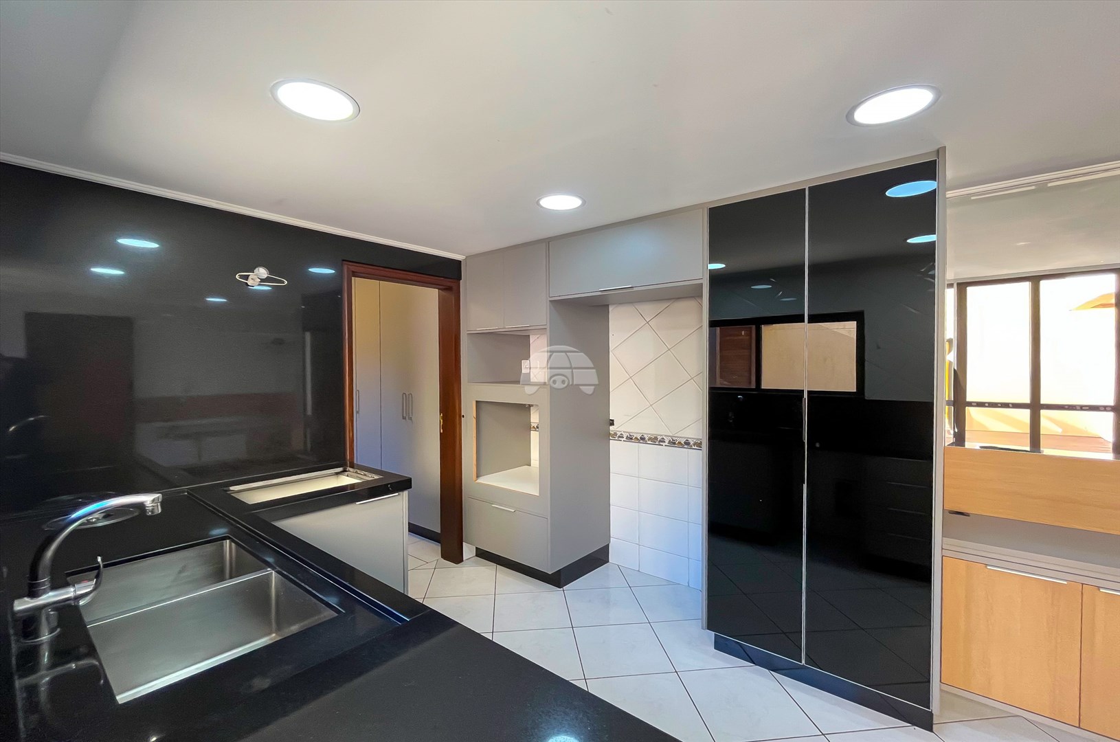 Casa para alugar em Boa Vista, Curitiba — MAFI ADMINISTRADORA DE IMOVEIS LTDA