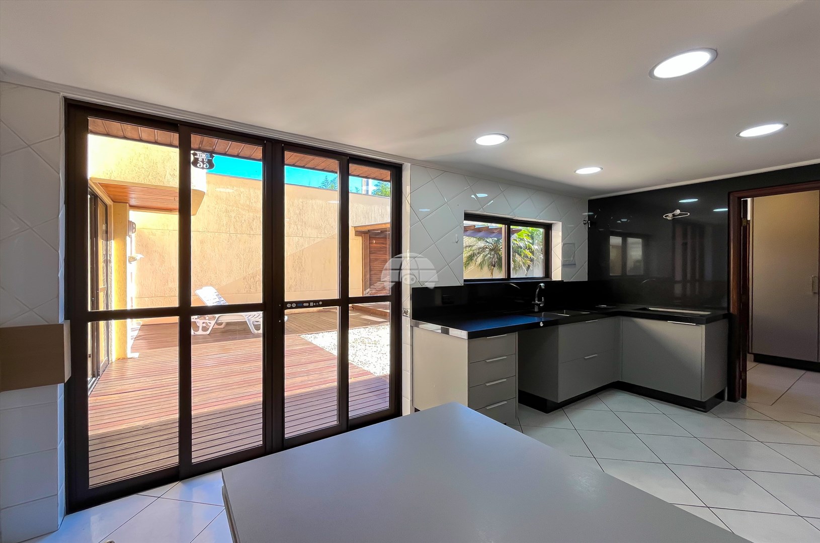 Casa para alugar em Boa Vista, Curitiba — MAFI ADMINISTRADORA DE IMOVEIS LTDA