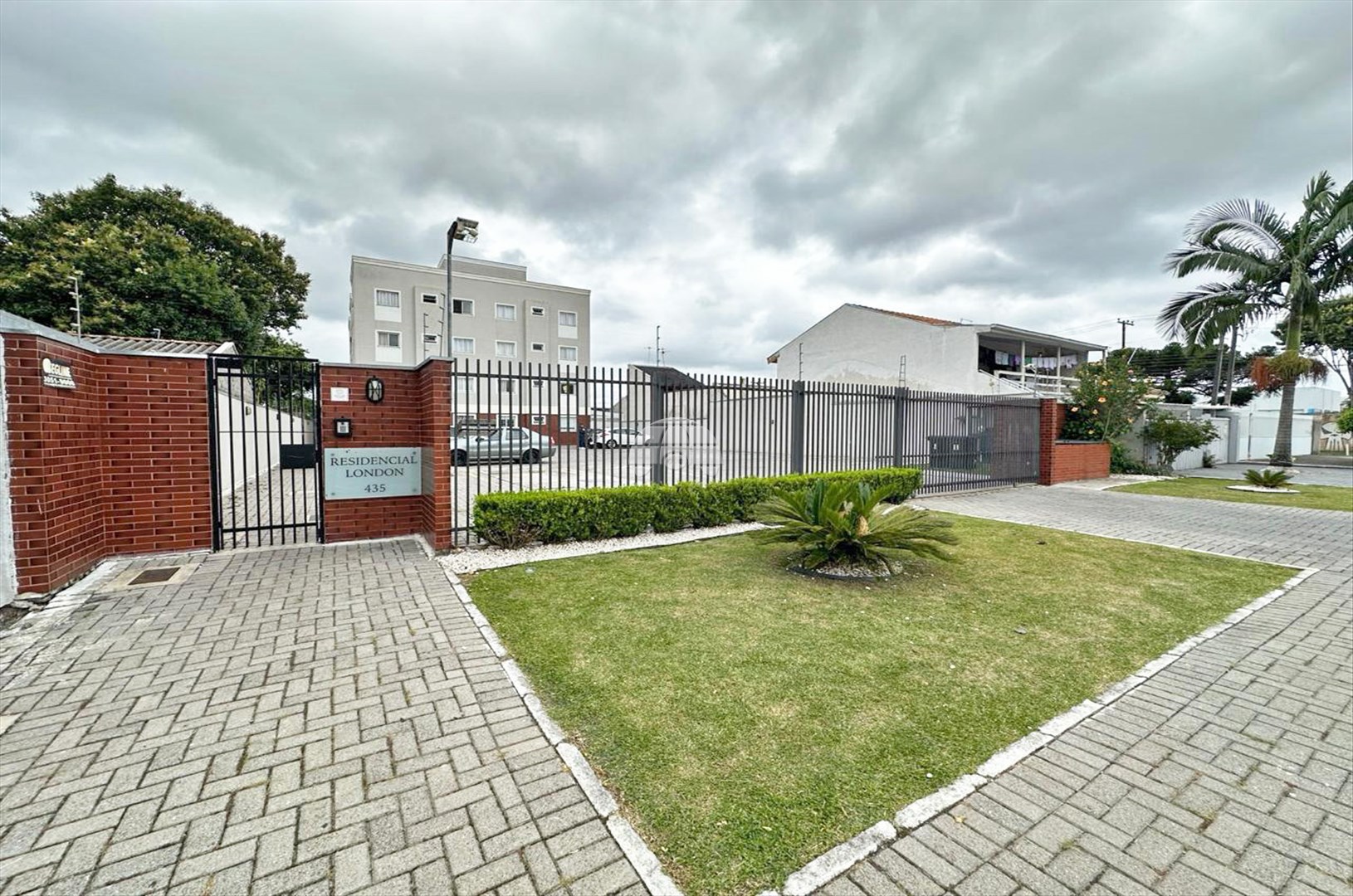 Apartamento para alugar em Weissópolis, Pinhais — Portal Chave Fácil