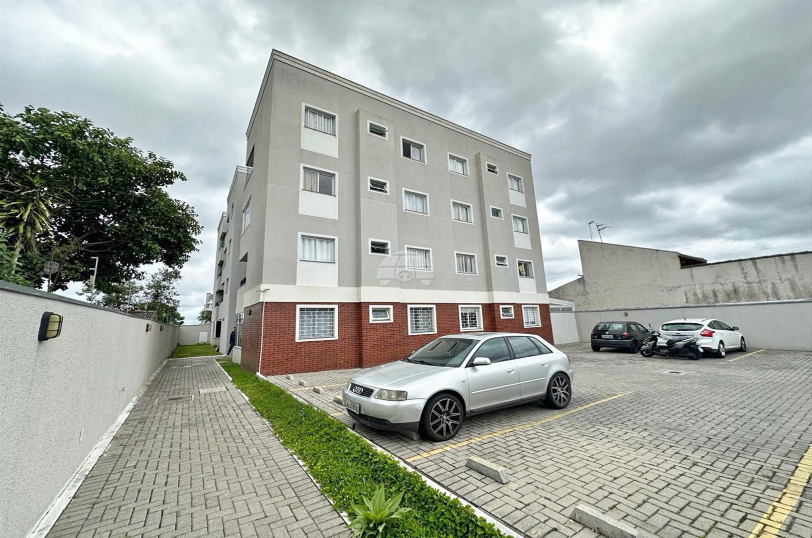 Apartamento para alugar em Weissópolis, Pinhais — Portal Chave Fácil