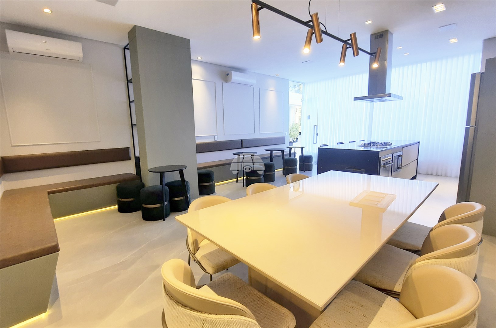 Apartamento à venda em Atiradores, Joinville — Portal Chave Fácil