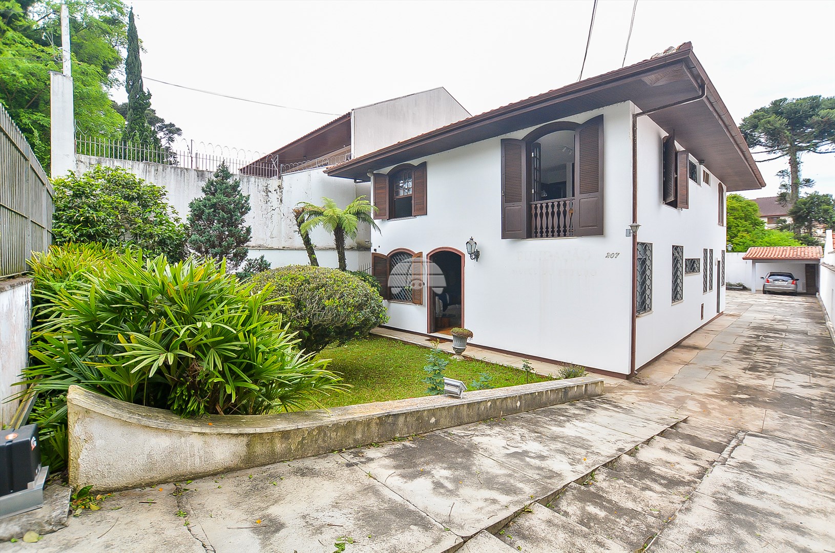 Casa à venda em Bigorrilho, Curitiba — Portal Chave Fácil