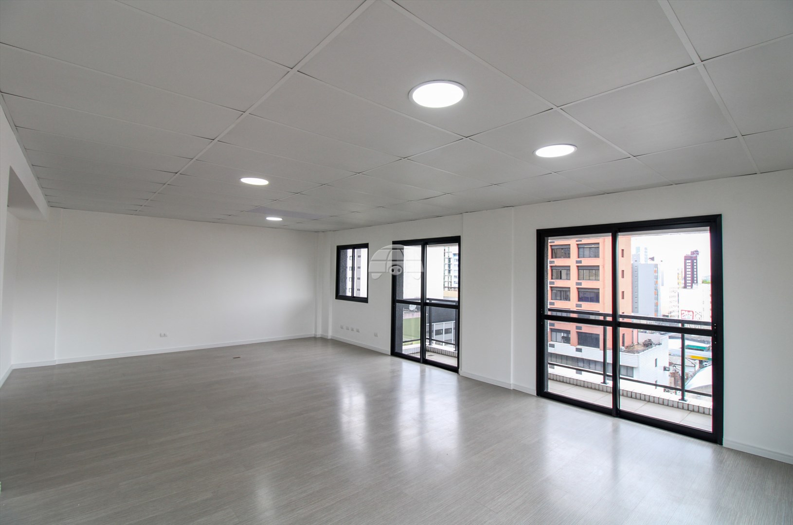 Conjunto Comercial para Locação no Bairro Centro ref. 86803 (9 / 10)