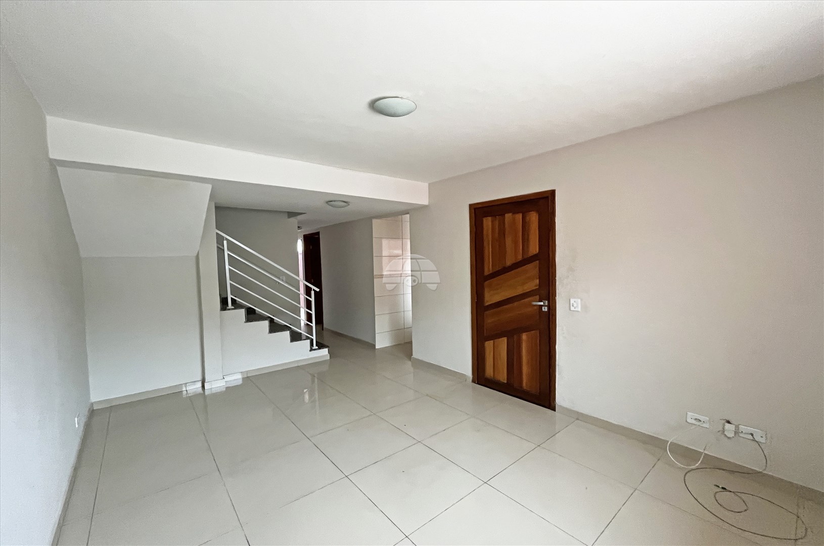 Sobrado Residencial para Locação no Bairro Ganchinho ref. 102924 (2 / 10)