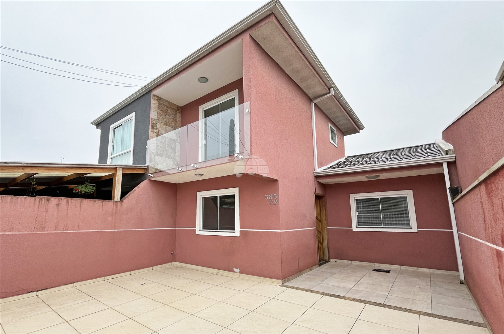 Sobrado Residencial para Locação no Bairro Ganchinho ref. 102924 (1 / 10)