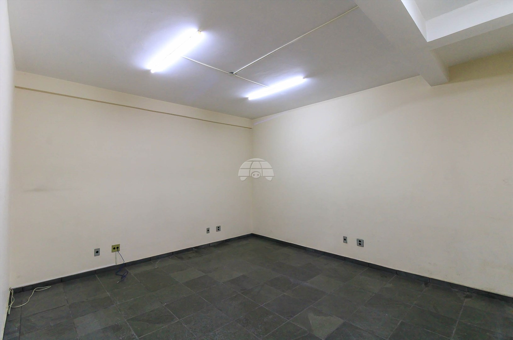 Sala/Conjunto Comercial para alugar em Boqueirão, Curitiba — Imobiliária Cilar