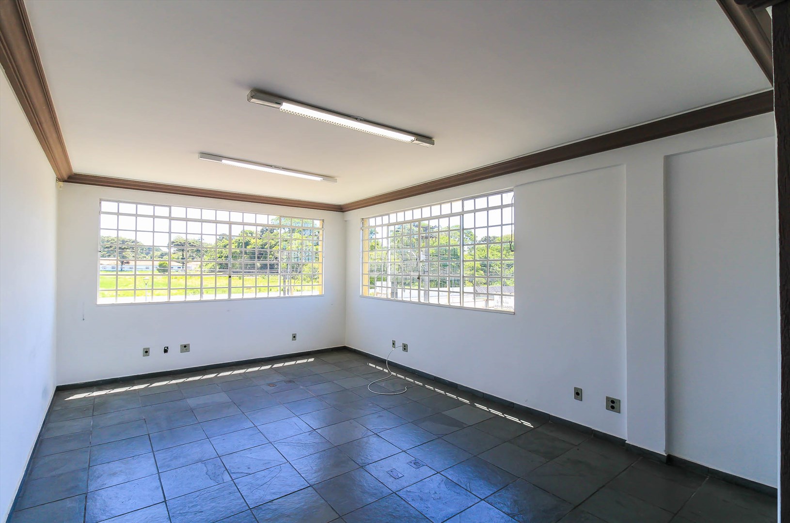 Sala/Conjunto Comercial para alugar em Boqueirão, Curitiba — Imobiliária Cilar
