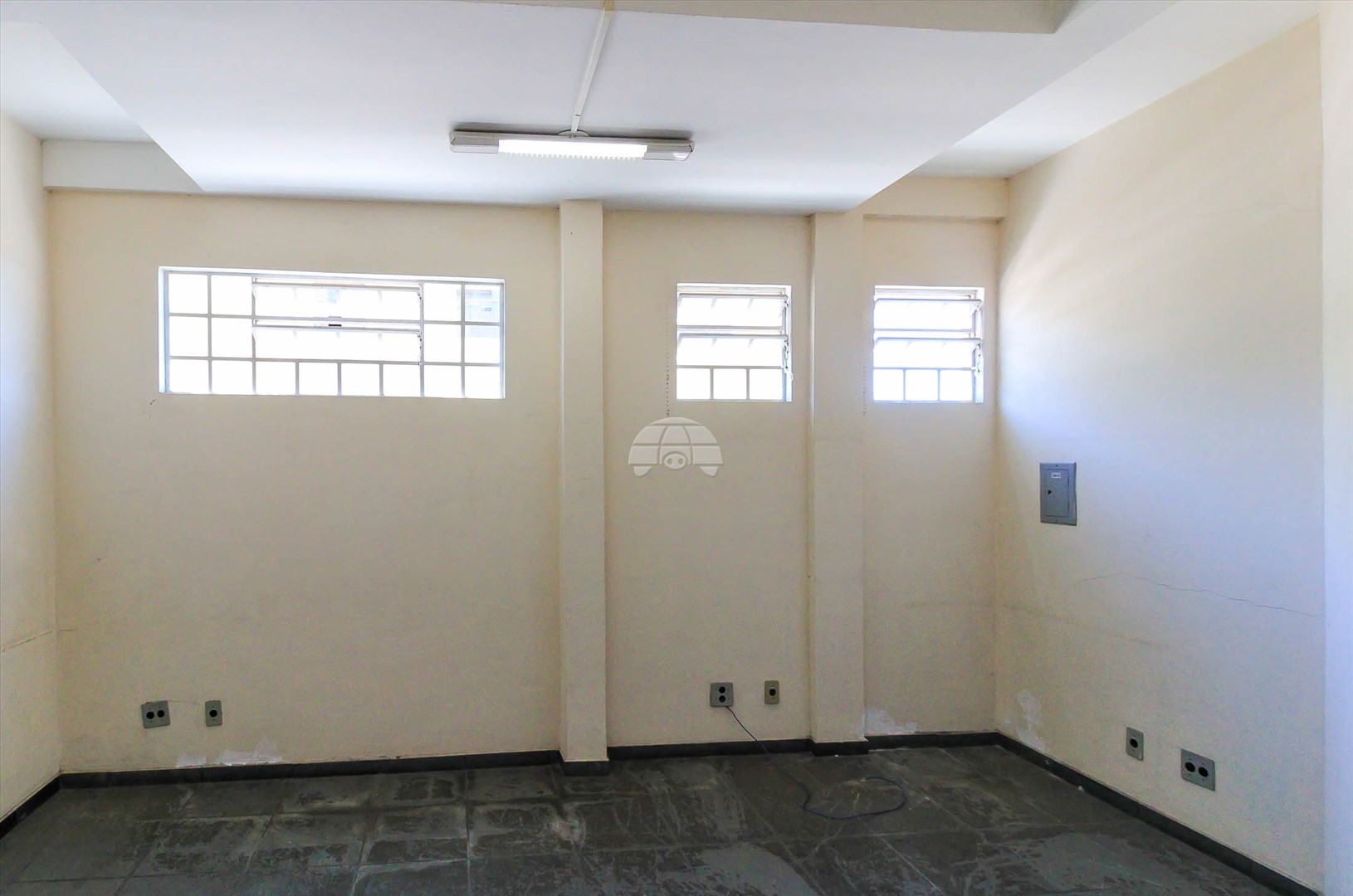 Sala/Conjunto Comercial para alugar em Boqueirão, Curitiba — Imobiliária Cilar