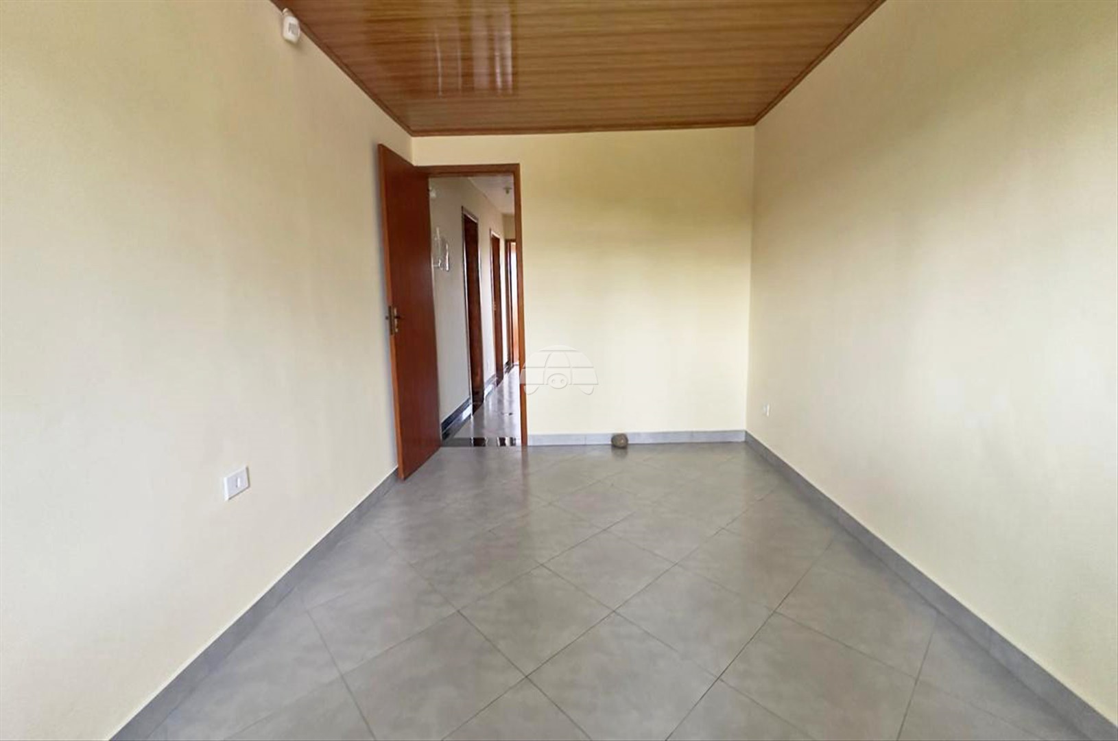 Casa para alugar em Santa Cândida, Curitiba — Portal Chave Fácil
