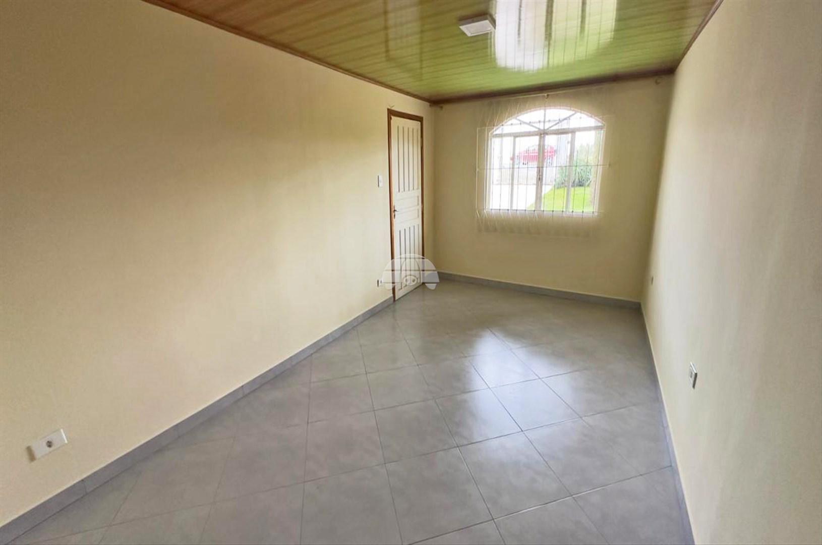 Casa para alugar em Santa Cândida, Curitiba — Portal Chave Fácil