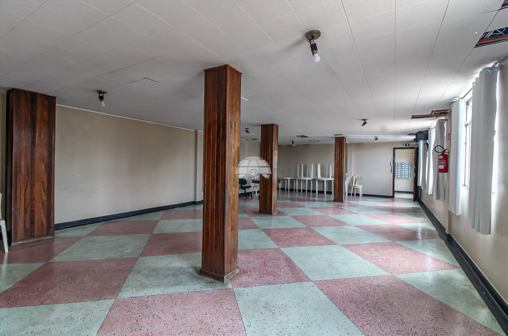 Apartamento para alugar em Cristo Rei, Curitiba — UNA